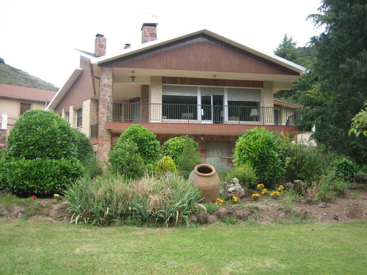 Villa Casa De Julio Marroquin Pradoluengo Esterno foto